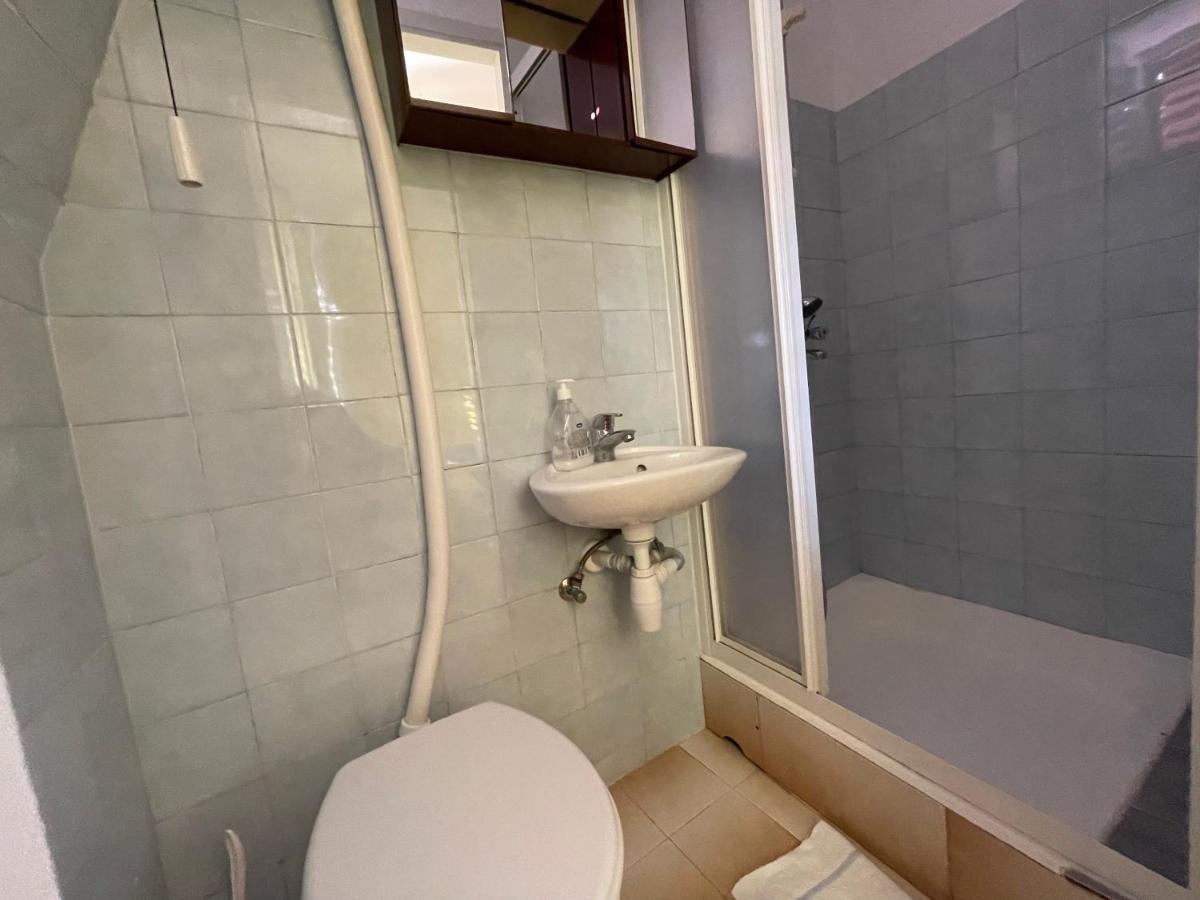 Hvar Guesthouse - Double Bedroom With Private Bathroom Jelsa  Dış mekan fotoğraf