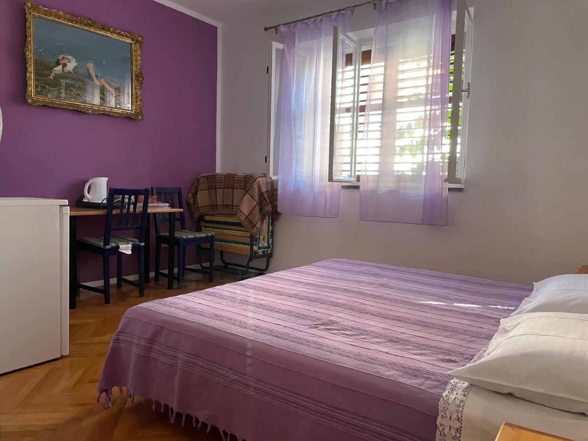 Hvar Guesthouse - Double Bedroom With Private Bathroom Jelsa  Dış mekan fotoğraf