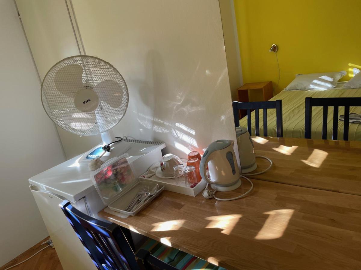 Hvar Guesthouse - Double Bedroom With Private Bathroom Jelsa  Dış mekan fotoğraf