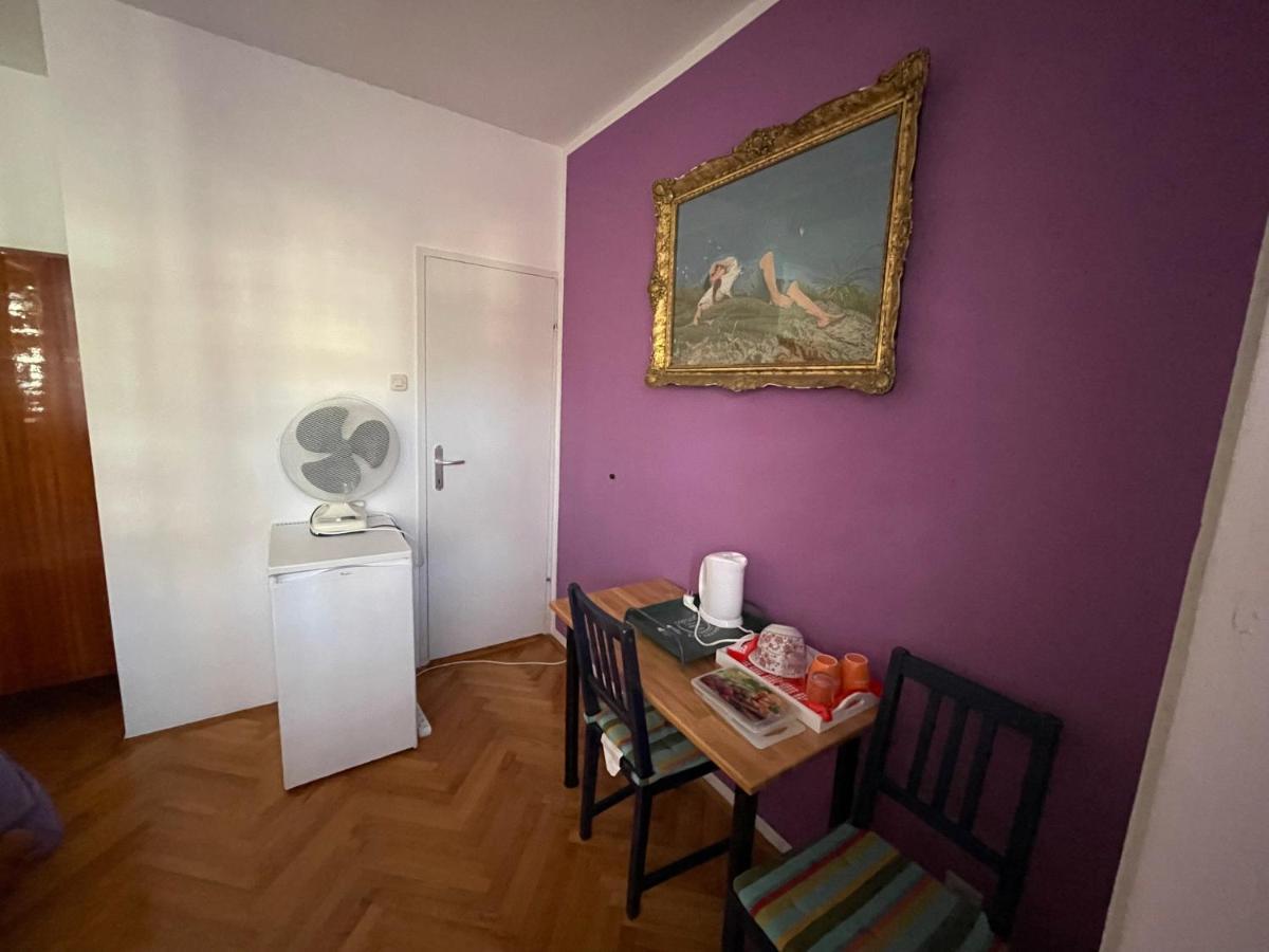 Hvar Guesthouse - Double Bedroom With Private Bathroom Jelsa  Dış mekan fotoğraf