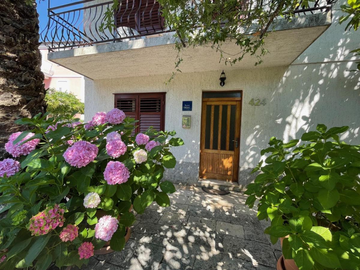 Hvar Guesthouse - Double Bedroom With Private Bathroom Jelsa  Dış mekan fotoğraf